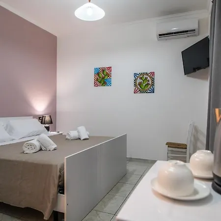 Ada جيارديني ناكسوس