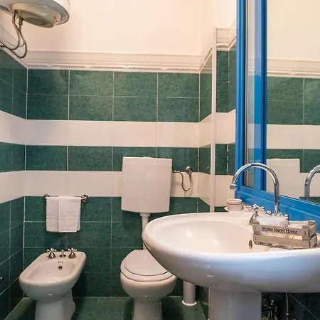 Ada جيارديني ناكسوس