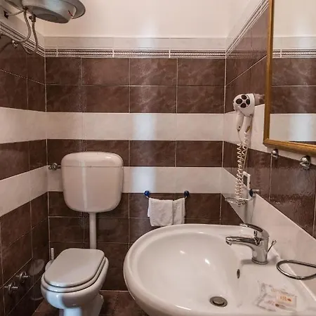 Ada شقة فندقية 3*